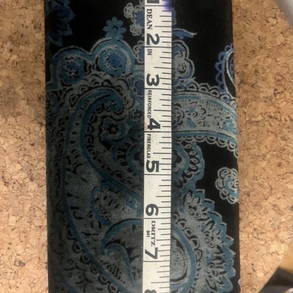 Vintage Banana Republic velvet ballet flats and matching clutch - Picture 3 of 5